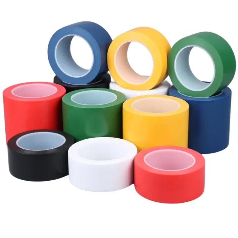 Packaging of black PVC duct tape, 48mm x 30m, heavy-duty adhesive