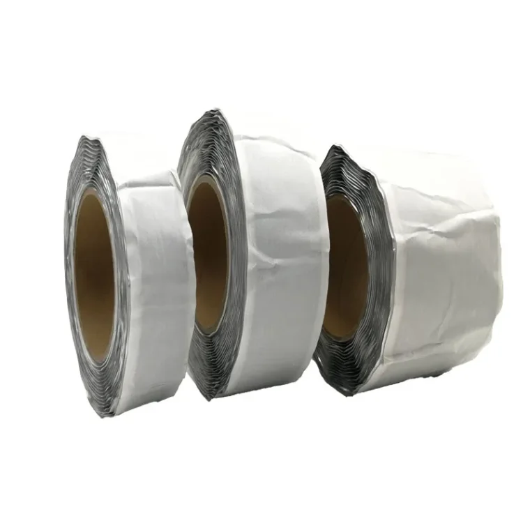 Waterproof sealing strip suitable for various gaps